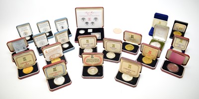 Lot 41 - A selection of silver and other commemorative coins