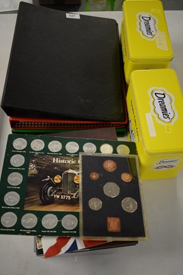 Lot 437 - Selection of coinage, crowns, bank notes; etc.