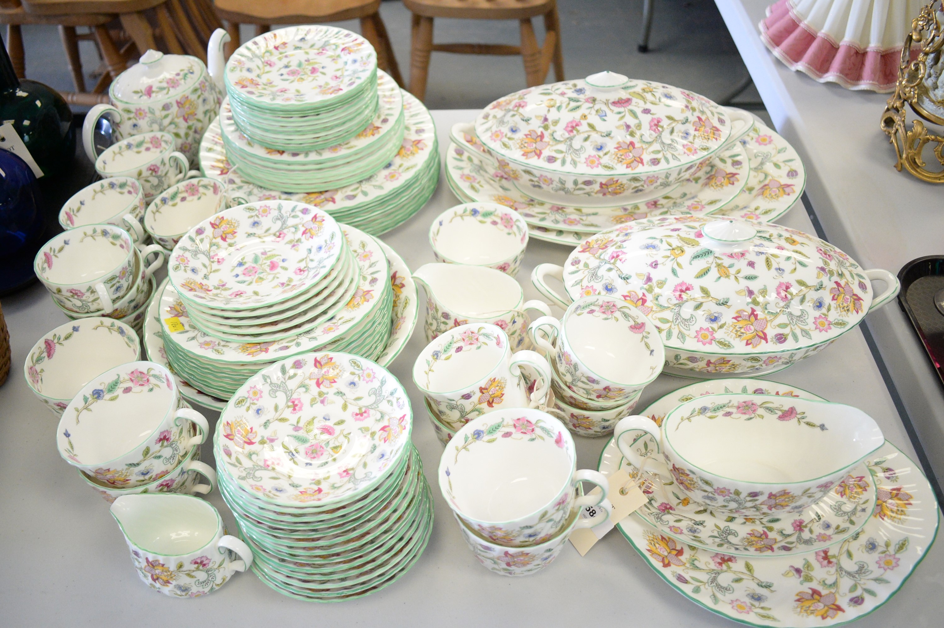 Lot 584 - Minton Haddon Hall pattern tea and dinner