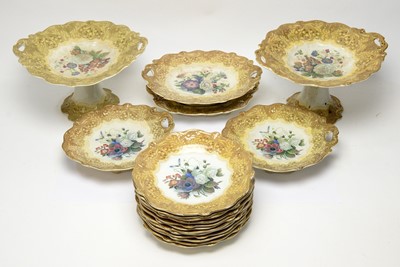 Lot 510 - F&R Pratt earthenware dessert service