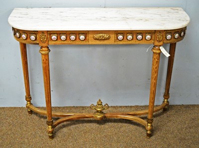 Lot 2 - A 20th Century Louis XVI style console table