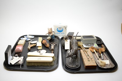 Lot 471 - A selection of dressing table accessories, jewellery and other items.