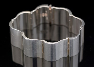 Lot 741 - Nanna Ditzel for Georg Jensen: sterling silver surf pattern bracelet