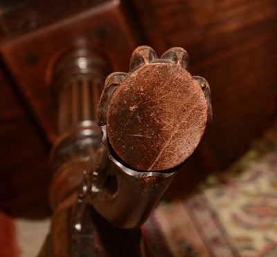 Lot 685 - 19th Century mahogany tripod table