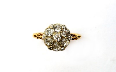Lot 43 - A Victorian diamond cluster ring
