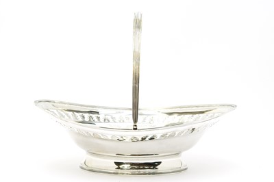 Lot 172 - A George III silver bread basket