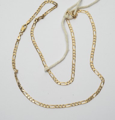 Lot 207 - A 9ct yellow gold curb link necklace