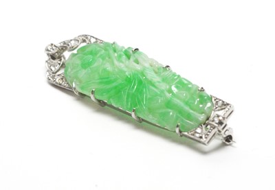 Lot 60 - Art Deco jade and diamond brooch