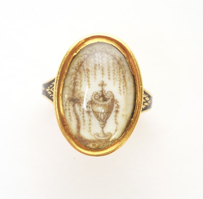 Lot 63 - 18th Century mourning ring