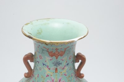 Lot 308 - Chinese vase