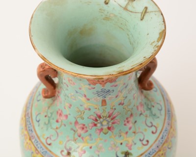Lot 308 - Chinese vase