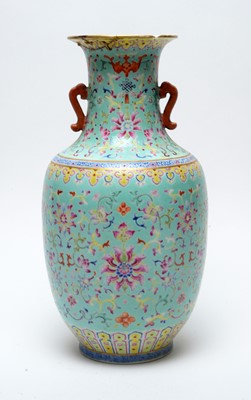 Lot 308 - Chinese vase