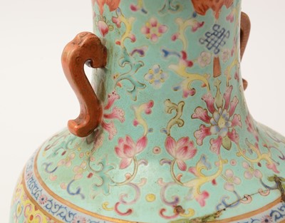 Lot 308 - Chinese vase
