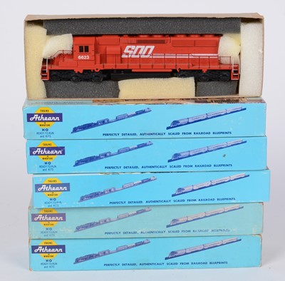 Lot 118 - Six Athearn HO-gauge model diesel electric locomotives