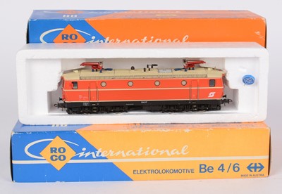 Lot 224 - Five Roco HO-gauge diesel electric locomotives
