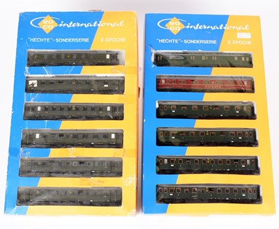 Lot 229 - Two Roco HO-gauge train sets