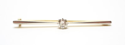 Lot 14 - Diamond bar brooch