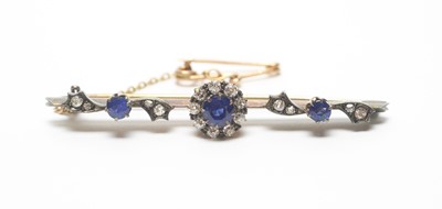Lot 32 - Sapphire and diamond bar brooch