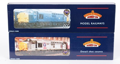 Lot 302 - Two Bachmann 00-gauge diesel electric locomotives