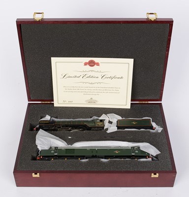 Lot 339 - Bachmann 00-gauge to train sets