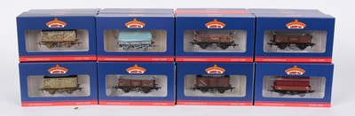 Lot 342 - Twenty-four Bachmann 00-gauge wagons