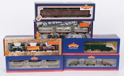 Lot 353 - Eight Bachmann 00-gauge three-tender black/wagon sets