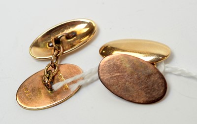 Lot 2 - An Edwardian gentleman's pair of 9ct cuff links.
