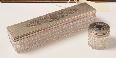 Lot 181 - A fine early Victorian travel box