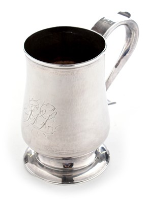 Lot 182 - A George III silver tankard, by Dorothy Langlands