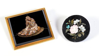 Lot 25 - A micromosaic brooch and a pietra dura brooch