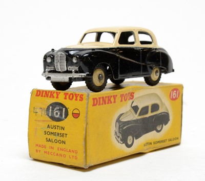 Lot 822 - Dinky Toys Austin Somerset Saloon