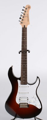 Lot 850 - Yamaha Pacifica 112JOVS