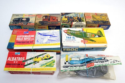 Lot 798 - Airfix boxed model construction kits.