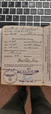 Lot 1035 - Collection of WWII German documentation