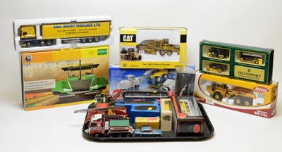 Lot 856 - Boxed scale model vehicles.