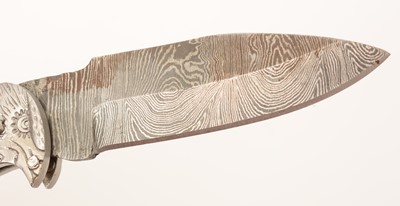 Lot 1087 - 20th Century folding pocket knife
