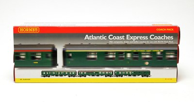 Lot 654 - A boxed Hornby R.4140 'Atlantic Coast Express Coaches' 00-gauge coach pack.