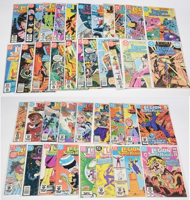 Lot 21 - DC Comics.