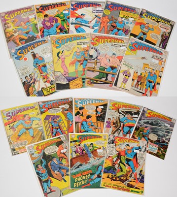 Lot 920 - DC Comics.