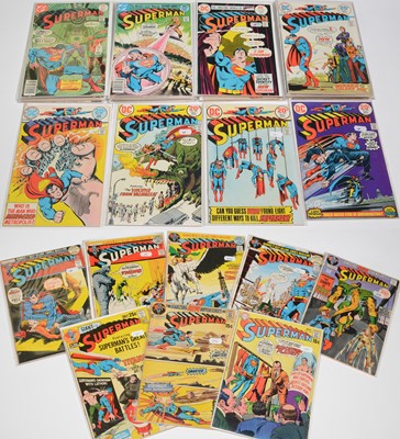 Lot 923 - DC Comics.