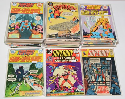 Lot 927 - DC Comics.