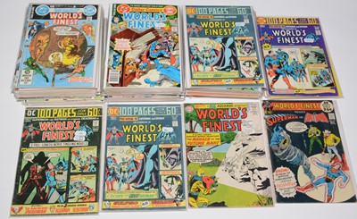 Lot 930 - DC Comics.