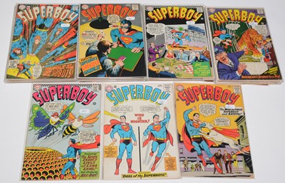 Lot 934 - DC Comics.