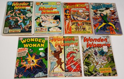 Lot 972 - DC Comics.
