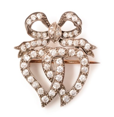 Lot 129 - A Victorian diamond heart pattern brooch