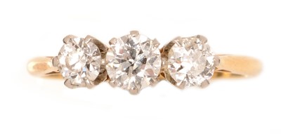 Lot 40 - A three stone diamond ring