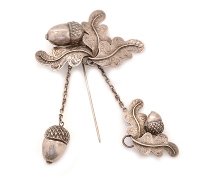 Lot 141 - A Victorian silver cloak pin, by Henry Samuel Ellis