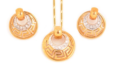 Lot 109 - A diamond and 9ct yellow gold pendant and earrings