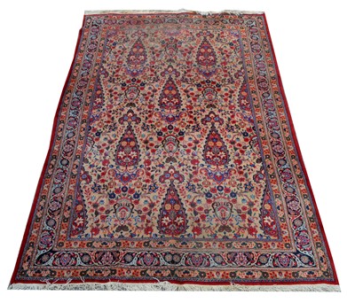 Lot 118 - A Mashad rug