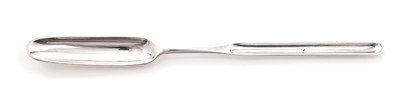 Lot 203 - A George III silver marrow scoop